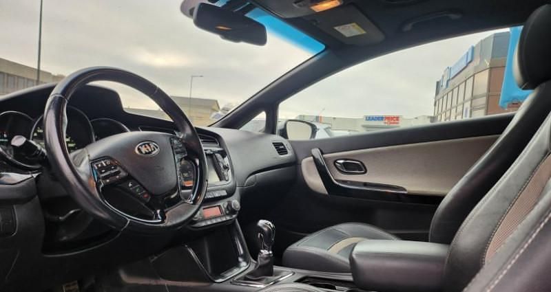 Occasion Kia ProCeed 126 ch (92 kW) 2016 Gris Citadine