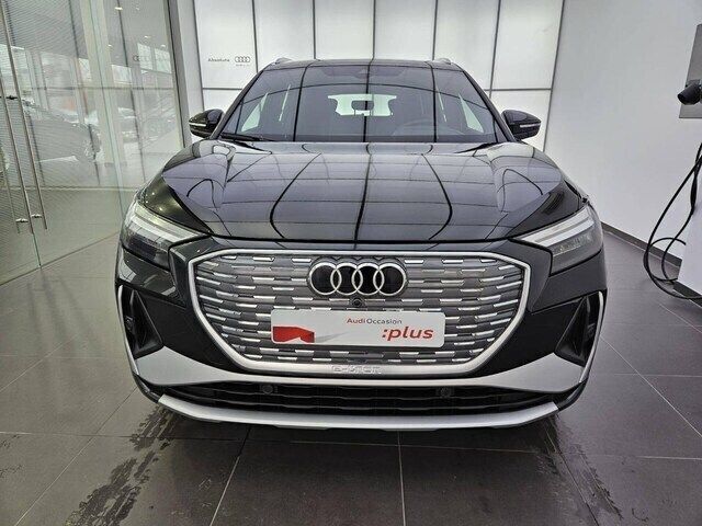 Noir mythic métallisé Utilisé 2025 Audi Q4 e-tron S-Line SUV | 55 990 € - Image 1/4