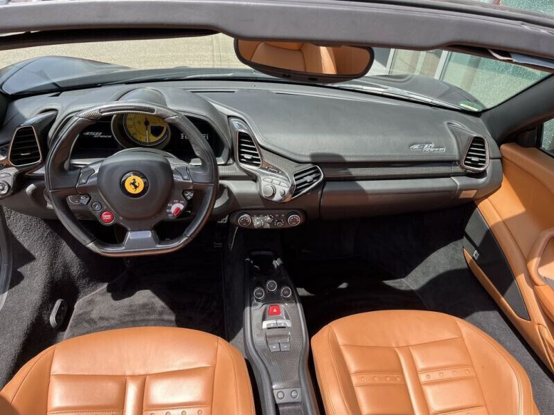 Occasion Ferrari 458 570 ch (419 kW) 2012 Gris mat Cabriolet