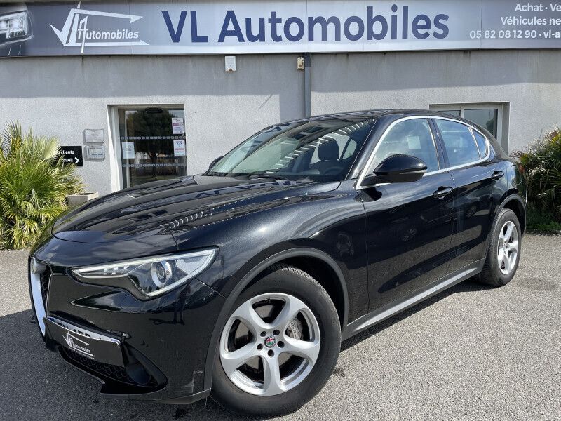 Utilisé 2018 Alfa Romeo Stelvio Super SUV | 17 990 € (Bon prix) - Image 1/4