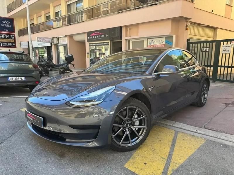 Gris Utilisé 2019 Tesla Model 3 Standard Range Plus Berline | 19 990 € (Prix juste) - Image 1/4