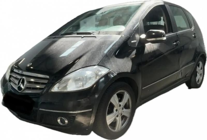 Noir Utilisé 2009 Mercedes A180 Avantgarde Monospace | 6 990 € (Prix juste) - Image 1/4