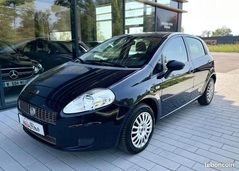 Bleu Utilisé 2009 Fiat Grande Punto Dynamic Citadine | 3 490 € - Image 1/4