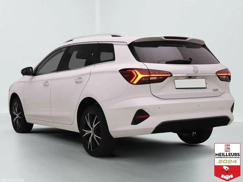 Blanc Nouvelle 2025 MG MG5 EV Luxury Break | 27 574 € - Image 1/4
