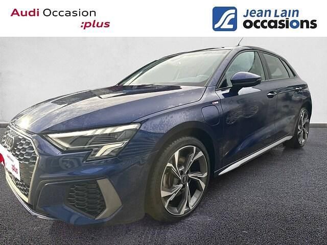 Bleu navarre métallisé Occasion 2023 Audi A3 Sportback e-tron S-Line Citadine | 31 590 € (Prix juste) - Image 1/4