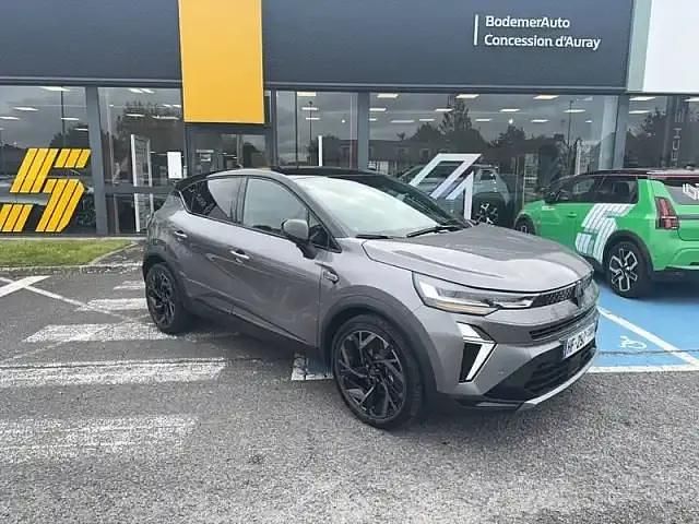 Noir Occasion 2025 Renault Captur Esprit Alpine SUV | 33 490 € - Image 1/4