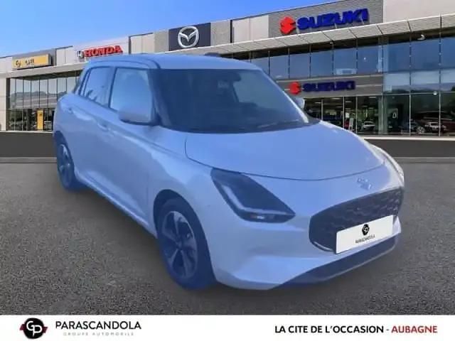 Occasion Suzuki Swift 83 ch (61 kW) 2024 Pure white pearl métallisé Berline