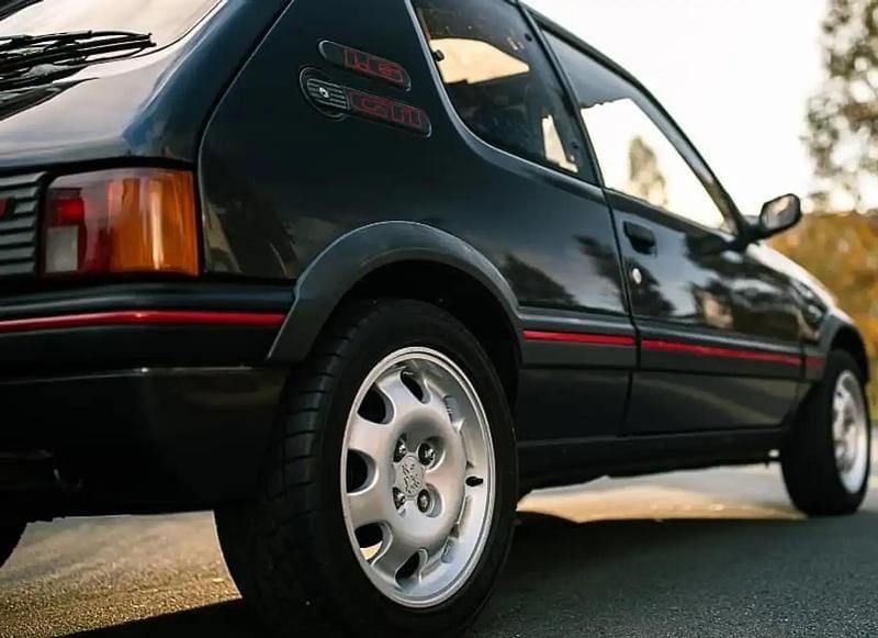 Occasion Peugeot 205 GTi 116 ch (85 kW) 1986 Noir Coupé
