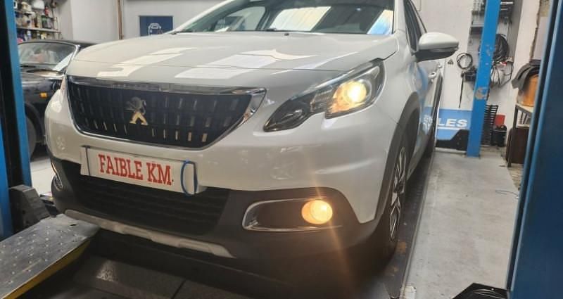 Blanc Utilisé 2019 Peugeot 2008 Allure SUV | 14 990 € (Prix juste) - Image 1/4