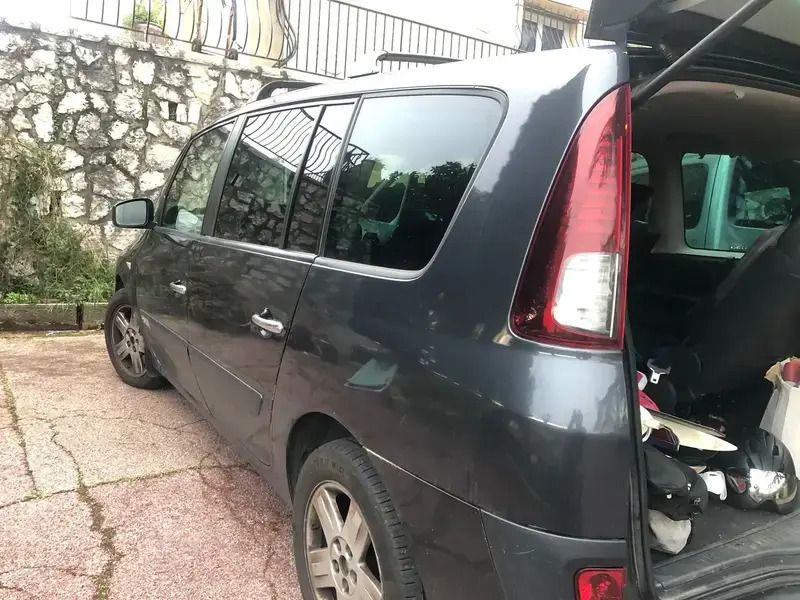 Image 2/4