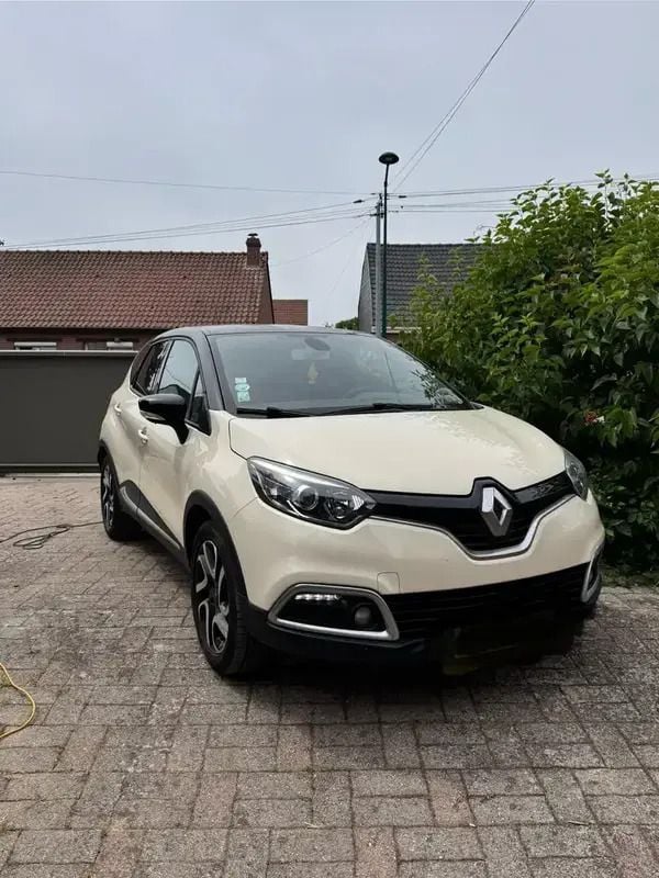 Utilisé 2014 Renault Captur Intens SUV | 7 500 € (Prix juste) - Image 1/4