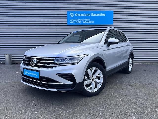 Utilisé 2021 VW Tiguan Elegance SUV | 27 490 € (Prix juste) - Image 1/4