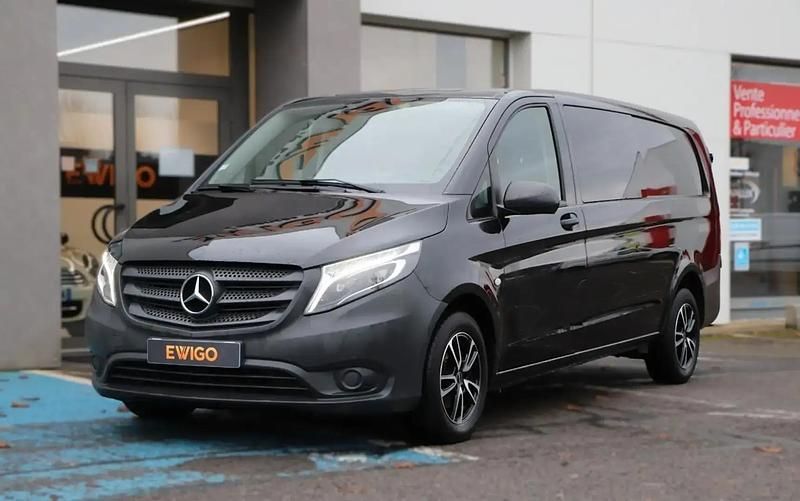 Noir Occasion 2020 Mercedes Vito Van | 22 990 € - Image 1/4