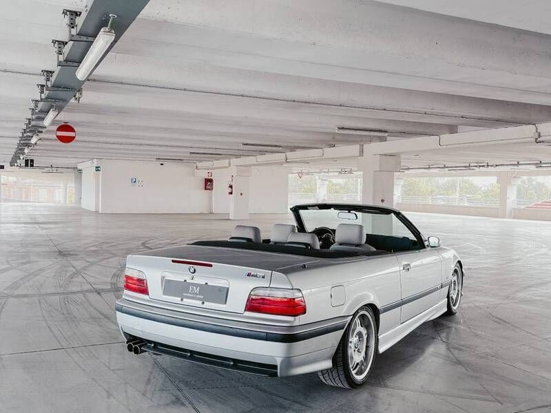 Gris Utilisé 1999 BMW M3 Cabriolet Efficient Dynamics Cabriolet | 27 000 € - Image 1/4