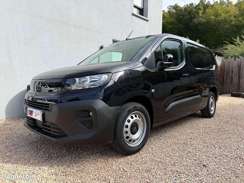 Nouvelle Opel Combo 131 ch (96 kW) 2025 Noir Van