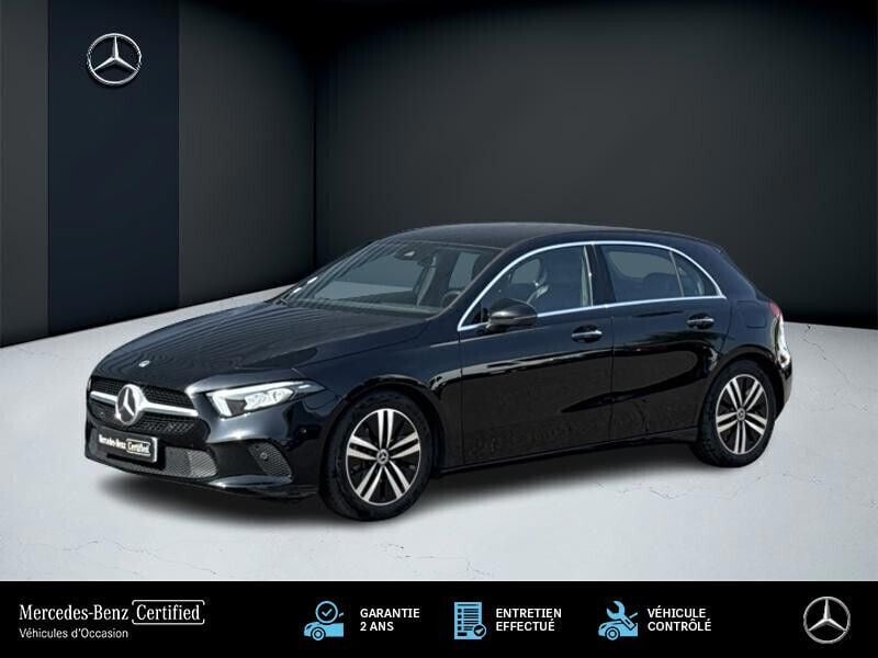 Noir Utilisé 2022 Mercedes A180 Berline | 28 400 € (Prix juste) - Image 1/4