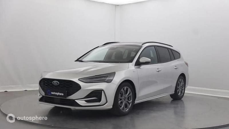 Gris Utilisé 2023 Ford Focus ST-Line Berline | 22 499 € (Bon prix) - Image 1/4