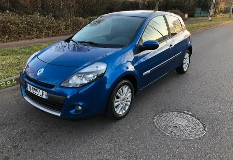 Bleu Utilisé 2009 Renault Clio III Initiale Berline | 4 000 € (Prix juste) - Image 1/4