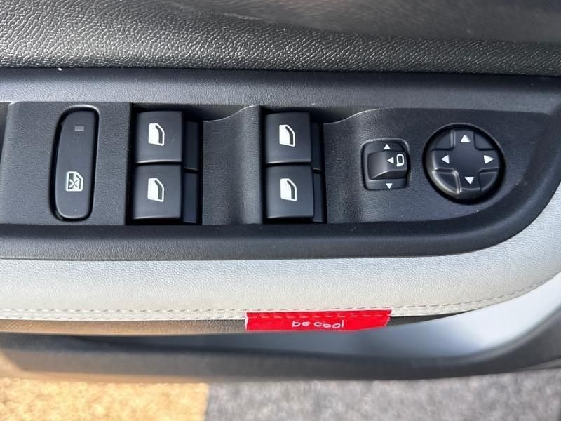 Nouvelle Citroën e-C3 Comfort 83 kW (113 ch) 2025 Vert montana (m) + blanc opale SUV