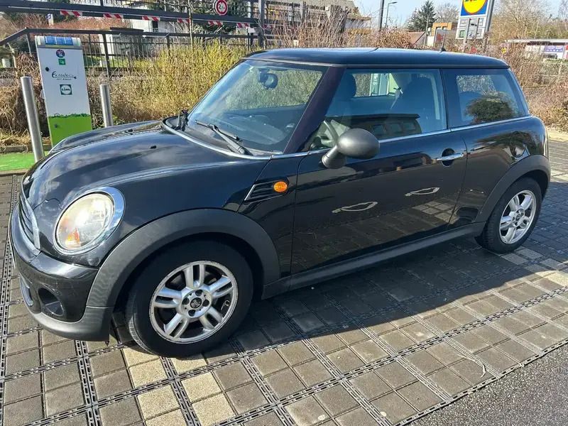 Noir Utilisé 2010 Mini One Clubman Salt Break | 4 990 € - Image 1/4