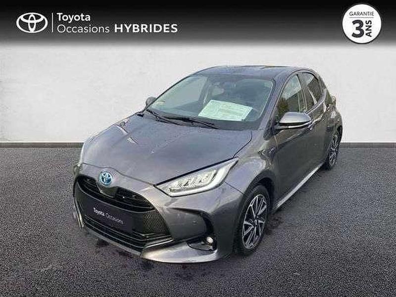 Gris atlas (m) Utilisé 2022 Toyota Yaris Hybrid Design Berline | 18 990 € (Prix juste) - Image 1/1