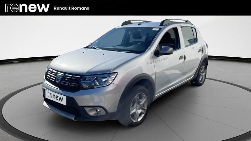 Gris Utilisé 2020 Dacia Sandero Stepway Citadine | 11 180 € (Prix juste) - Image 1/4