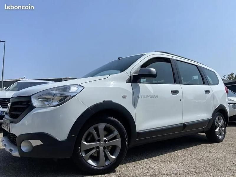 Blanc Occasion 2016 Dacia Lodgy Stepway Monospace | 5 990 € (Bon prix) - Image 1/4