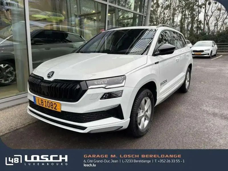 Blanc Utilisé 2025 Skoda Karoq SportLine SUV | 39 989 € (Prix cher) - Image 1/4