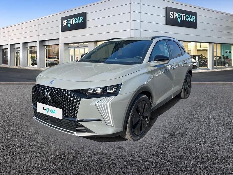 Gris Utilisé 2025 DS Automobiles DS7 Crossback Rivoli SUV | 49 500 € - Image 1/4