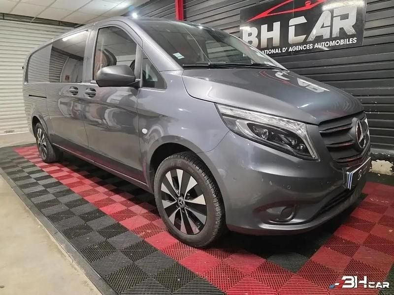 Gris Occasion 2022 Mercedes Vito Van | 42 890 € (Super prix) - Image 1/4