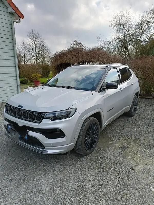 Gris Occasion 2023 Jeep Compass SUV | 23 000 € (Bon prix) - Image 1/4