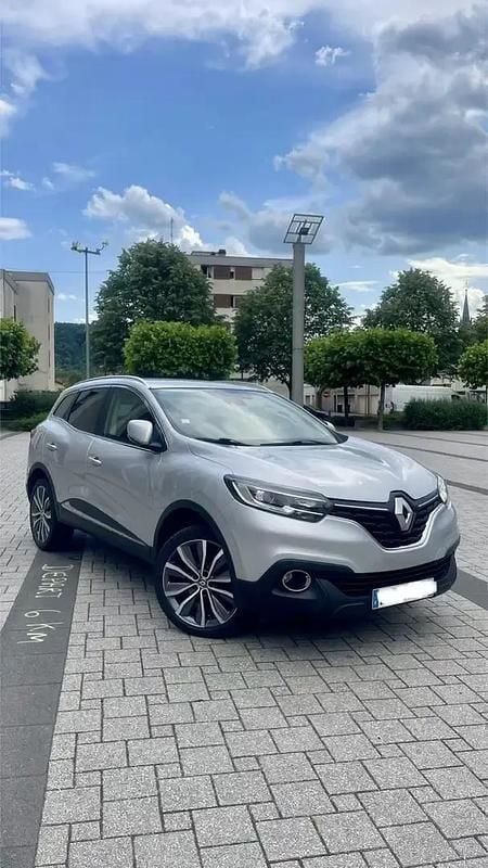 Utilisé 2017 Renault Kadjar Zen SUV | 12 450 € (Prix juste) - Image 1/4