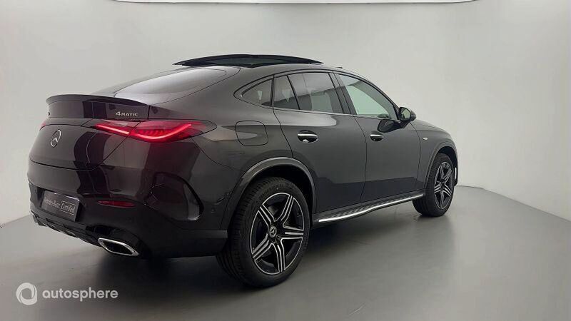 Gris Utilisé 2025 Mercedes GLC300 AMG line Plus Coupé | 95 999 € - Image 1/4
