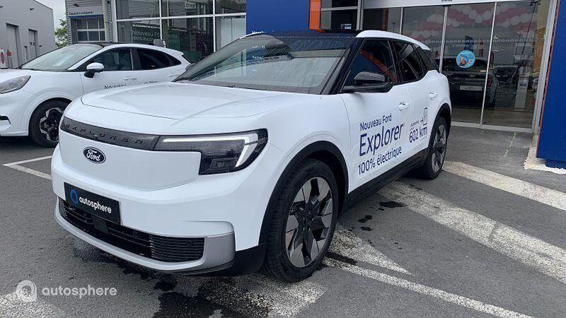 Blanc Nouvelle 2025 Ford Explorer Extended Range SUV | 49 999 € - Image 1/4