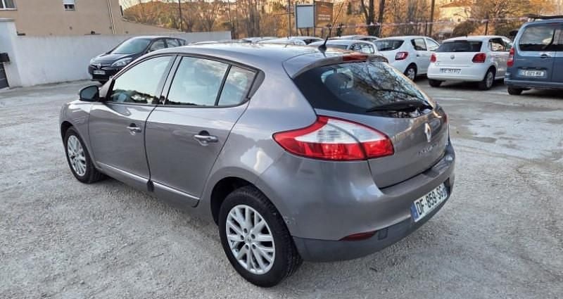 Occasion Renault Mégane Zen 110 ch (80 kW) 2014 Gris Berline