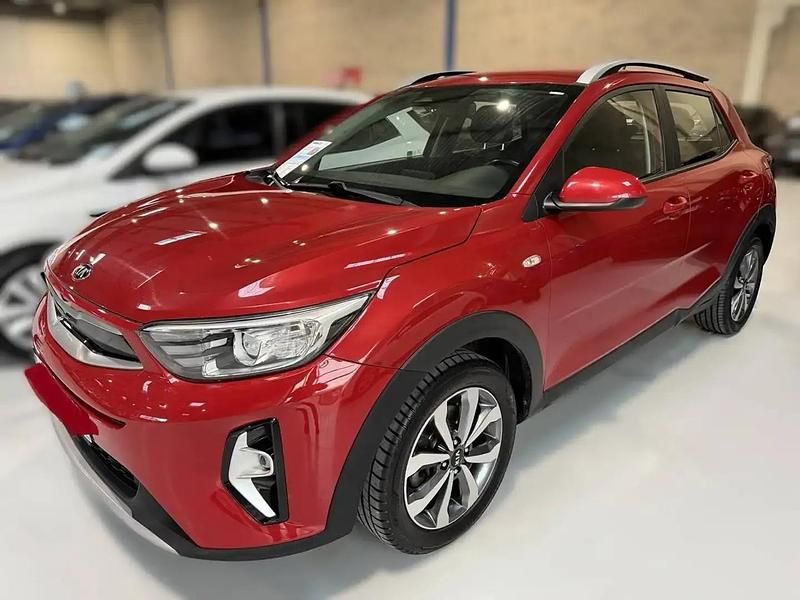Gris Occasion 2021 Kia Stonic Active SUV | 13 890 € (Bon prix) - Image 1/4