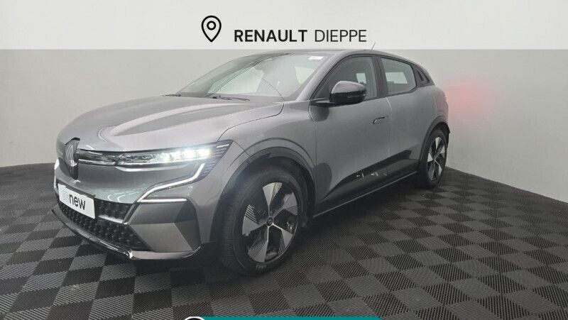 Gris Utilisé 2023 Renault Mégane Equilibre Berline | 27 990 € (Prix juste) - Image 1/4