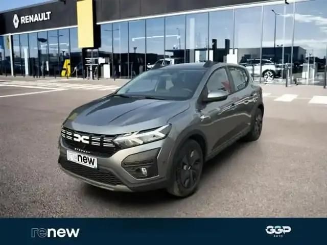 Gris schiste métallisé Occasion 2024 Dacia Sandero Expression Berline | 16 490 € (Prix juste) - Image 1/4