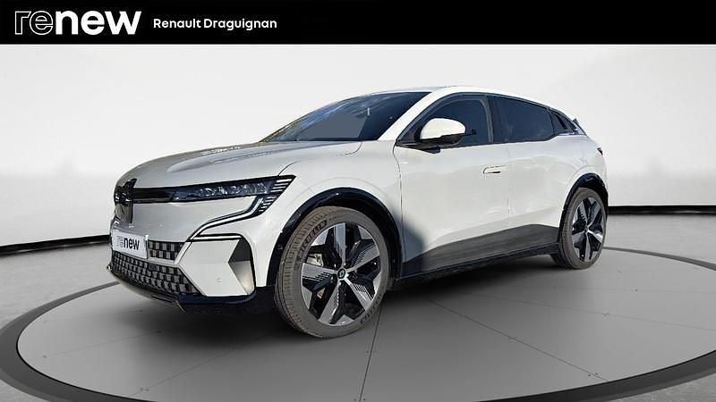 Gris Utilisé 2023 Renault Mégane Techno Berline | 25 890 € (Prix juste) - Image 1/4