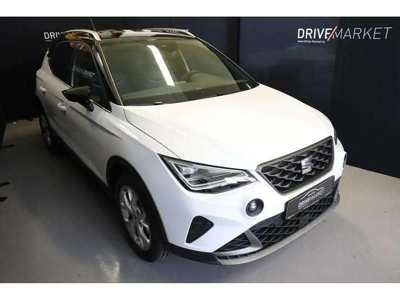 Blanc Utilisé 2023 Seat Arona FR SUV | 22 451 € (Prix juste) - Image 1/4