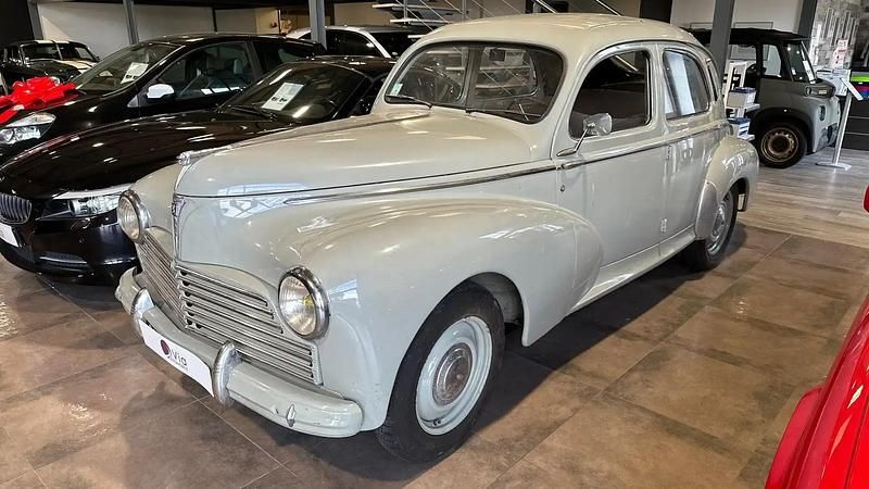 Gris Occasion 1951 Peugeot 203 Berline | 13 990 € - Image 1/4