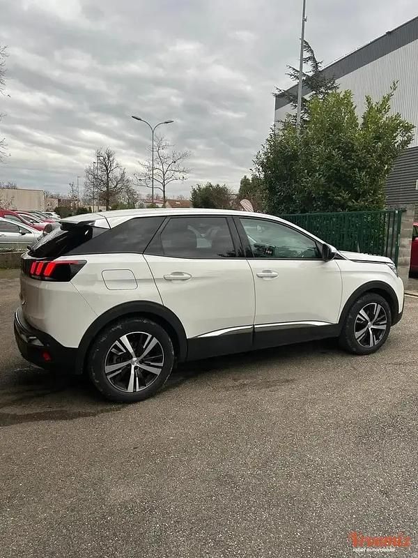 Occasion Peugeot 3008 Allure 131 ch (96 kW) 2019 SUV