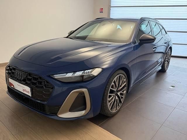 Bleu ascari métallisé Utilisé 2025 Audi A5 Design Coupé | 75 130 € - Image 1/4