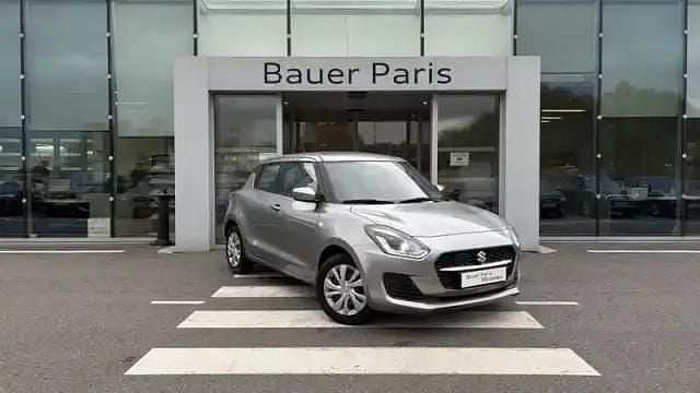 Gris clair Occasion 2021 Suzuki Swift Berline | 12 480 € (Bon prix) - Image 1/4