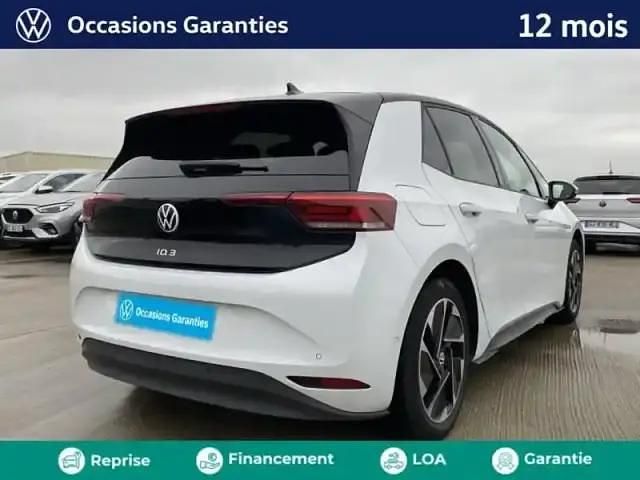 Occasion VW ID.3 Active 150 kW (204 ch) 2022 Blanc glacier métal/toit/hayon noir Citadine