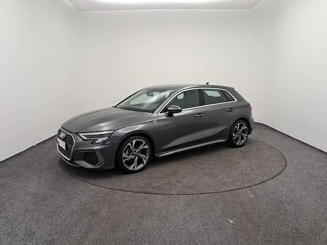 Gris daytona nacré Utilisé 2022 Audi A3 S-Line | 31 900 € (Prix assez cher) - Image 1/4