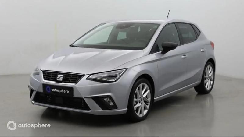 Gris urbain métal Utilisé 2024 Seat Ibiza FR Berline | 19 999 € (Prix juste) - Image 1/4