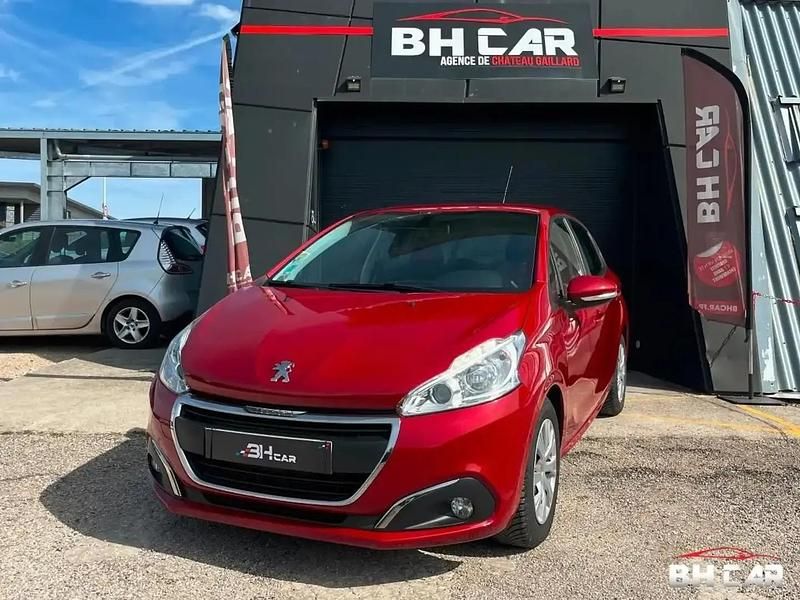 Rouge Occasion 2015 Peugeot 208 Citadine | 7 990 € (Prix juste) - Image 1/4