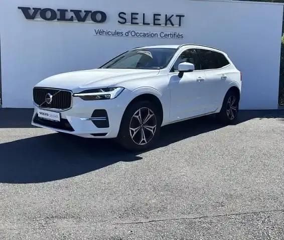 Ice white, solid Occasion 2022 Volvo XC60 Momentum SUV | 38 900 € (Bon prix) - Image 1/4