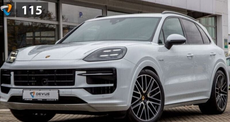 Utilisé 2023 Porsche Cayenne SUV | 114 000 € (Prix juste) - Image 1/4